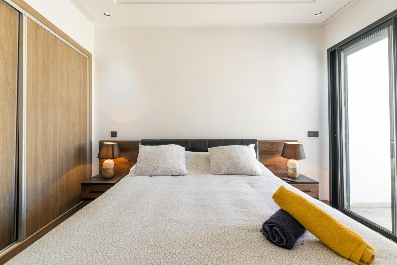 Spectacular 2 Bedrooms In The Heart Of